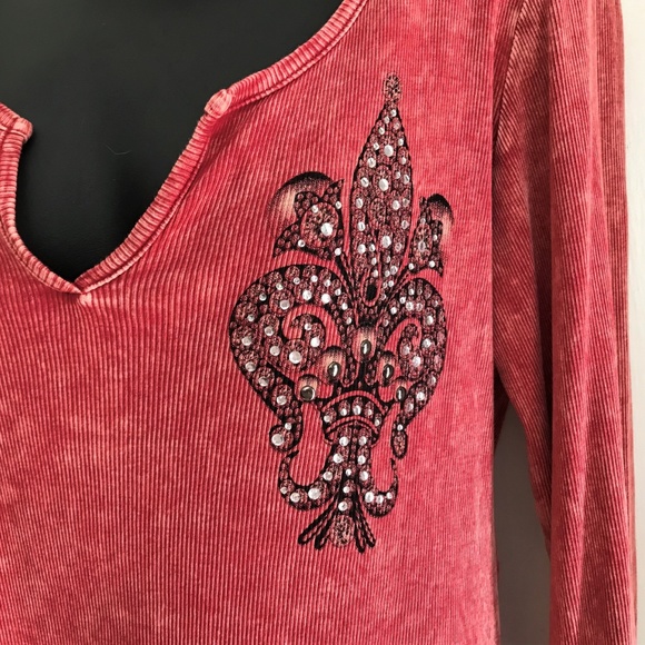 T PARTY Red Long Sleeved Shirt w/Fleur d'Lis & RS - Picture 3 of 7